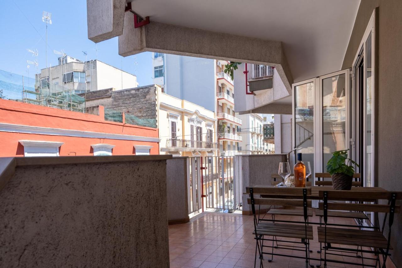 Universita & Stazione Airy Apartment With Parking Bari Eksteriør bilde
